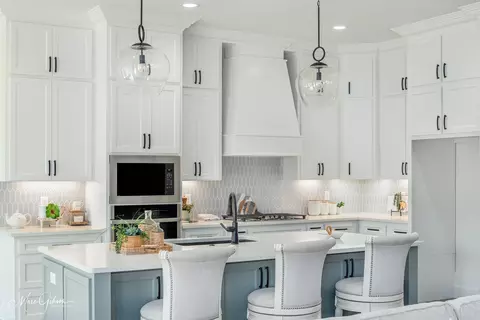 Kitchen - 103 Sitka Loop, Haughton, LA 71037 photo 2 of 4