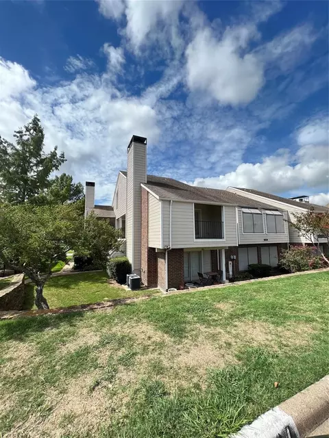 5706 Marvin Loving Dr #208, Garland, TX 75043