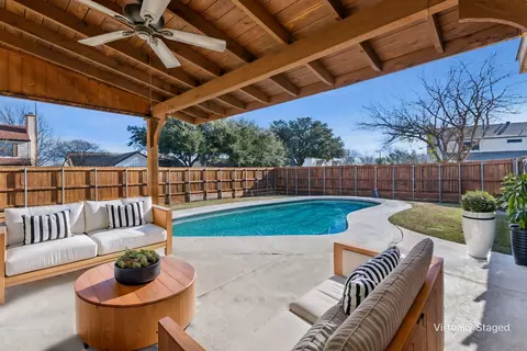 2922 Riviera Dr, Garland, TX 75040