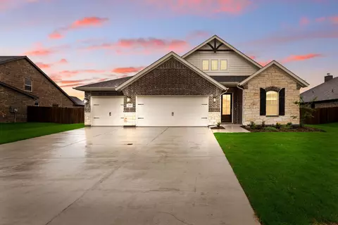 205 Aero Vista Dr, Caddo Mills, TX 75135