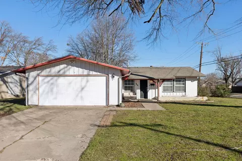 800 Loganwood Ave, Richardson, TX 75080