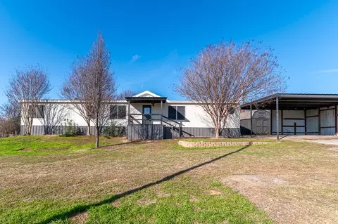 101 Hayes Ct, Springtown, TX 76082