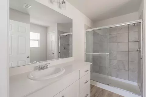 Bath - 16032 Crews Ave, Haslet, TX 76052 photo 1 of 2