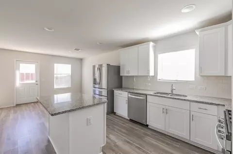 Kitchen - 16032 Crews Ave, Haslet, TX 76052 photo 2 of 2