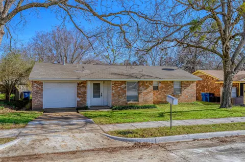 2636 Loy Lake Rd, Denison, TX 75020