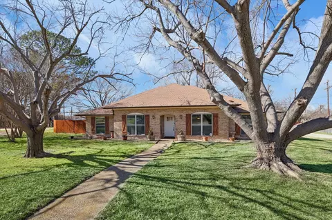 106 Villa Park Dr, Highland Village, TX 75077