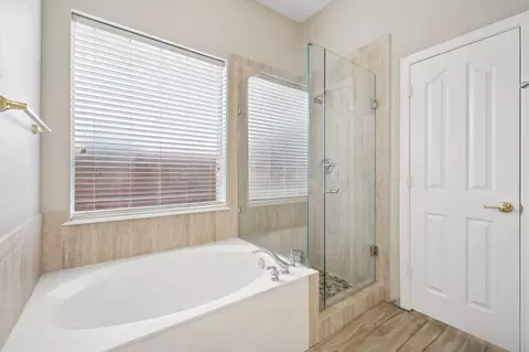 Bath - 1640 Meadows Ave, Lantana, TX 76226 photo 2 of 5