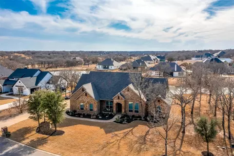 243 Sugartree Cir, Lipan, TX 76462