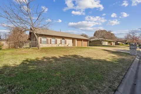 1220 Julie St, Weatherford, TX 76086