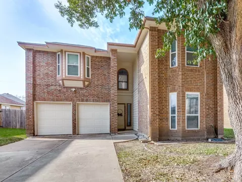 6404 Meadow Glen Dr, Arlington, TX 76018