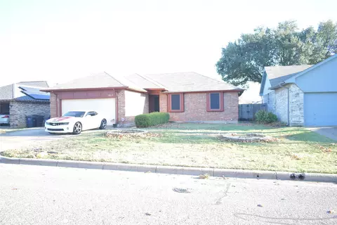 3817 Ashley Ln, Fort Worth, TX 76123