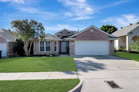 4213 Stone Hollow Way, Euless, TX 76040