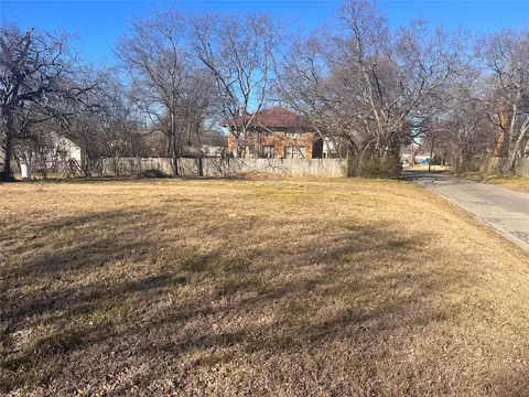 600 W Sam Rayburn Dr, Bonham, TX 75418