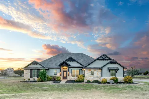3324 Saddle Club Ln, Crowley, TX 76036