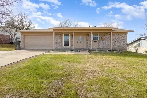 1802 Westwood Cir, Carrollton, TX 75006
