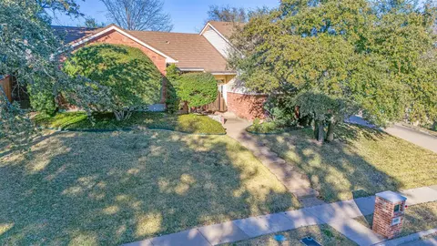 609 S Durango Cir, Irving, TX 75062