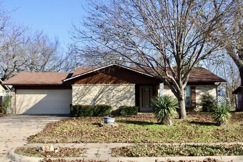 708 N Ector Dr, Euless, TX 76039