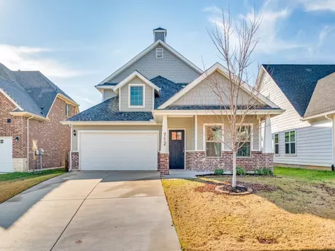 712 Mulberry Ct, Celina, TX 75009