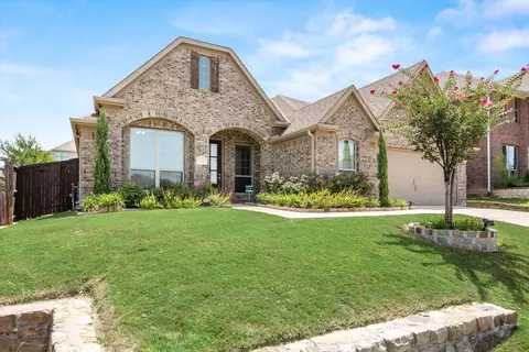 976 Bentley Dr, Roanoke, TX 76262