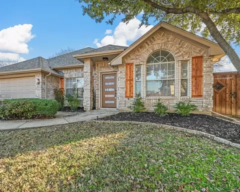 2602 Whetstone Dr, Corinth, TX 76210