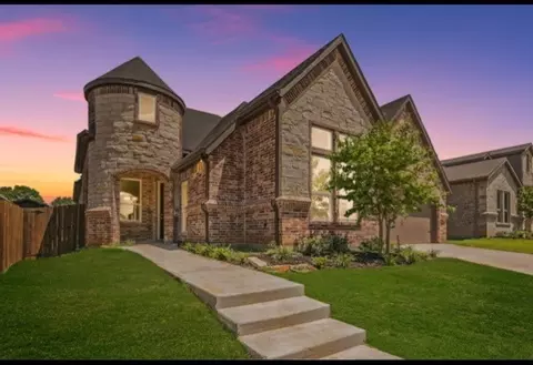 6433 St George Ct, North Richland Hills, TX 76180