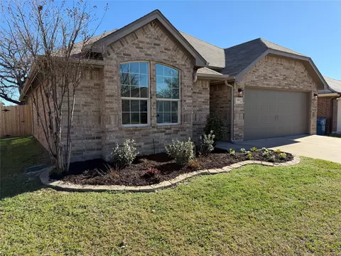2213 Kaitlyn Dr, Weatherford, TX 76087