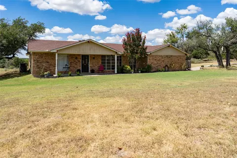 704 Jane Ln, Weatherford, TX 76085