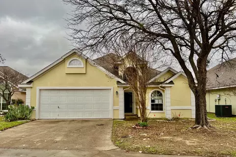 106 Easy St, Glen Rose, TX 76043