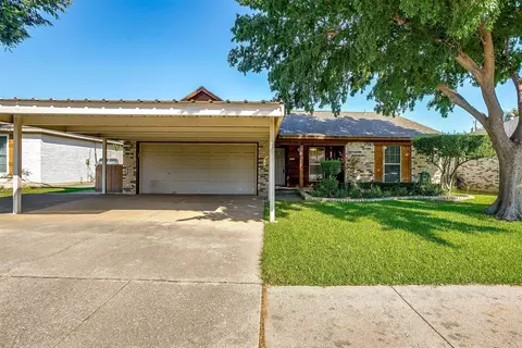 7300 Kary Lynn Dr E, Watauga, TX 76148