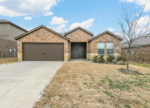 924 Fueller Dr, Aubrey, TX 76227