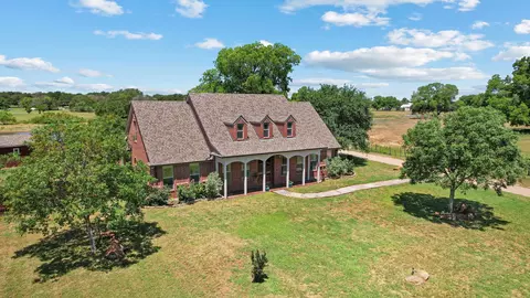 600 Hubbard Ln, Lipan, TX 76462