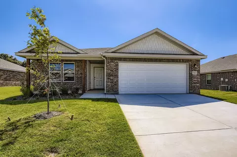 540 Jameson St, Springtown, TX 76082
