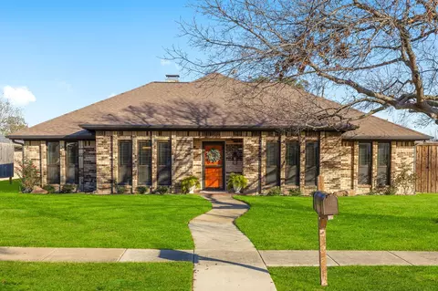 2300 Evening Sun Dr, Plano, TX 75093