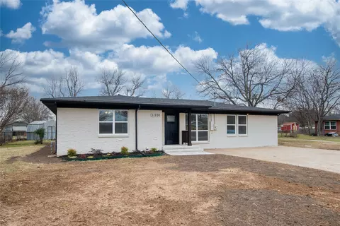 11100 Stone Rd, Burleson, TX 76028
