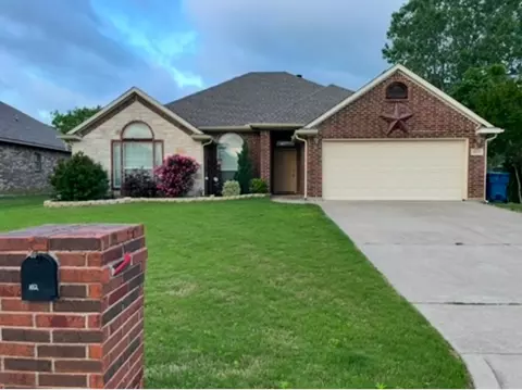 1012 Christine Dr, Cleburne, TX 76031