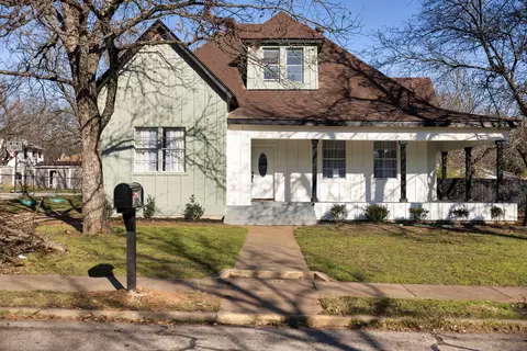 314 W Heard St, Cleburne, TX 76033