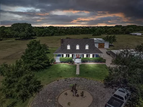 113 Cole Rd, Red Oak, TX 75154