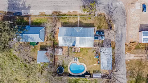 405 E 8th St, Tolar, TX 76476