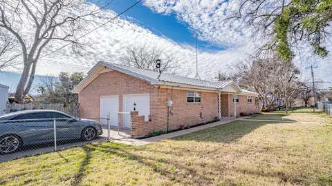 405 E 8th St, Tolar, TX 76476 photo 6