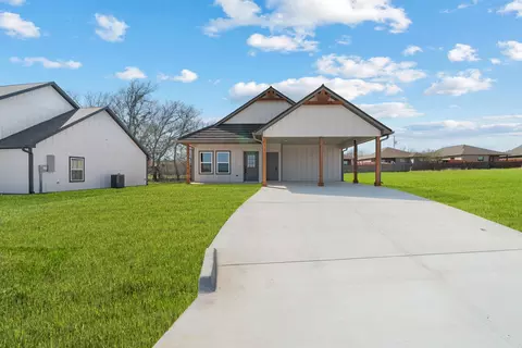 404 Poplar Ct, Hico, TX 76457