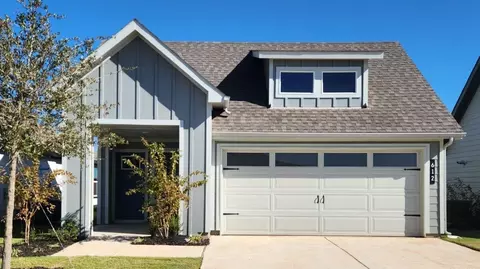 612 Capstone Cir, Granbury, TX 76048