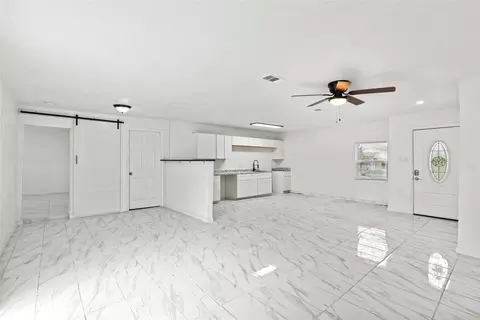 1012 E Butler St, Fort Worth, TX 76110
