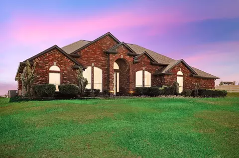 247 Stone Mountain Rd, Cresson, TX 76035