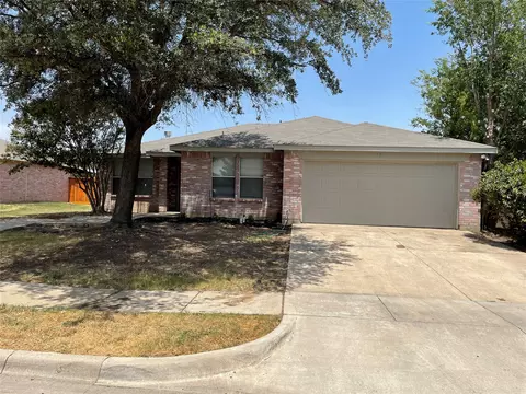 536 Mitch St, Saginaw, TX 76179