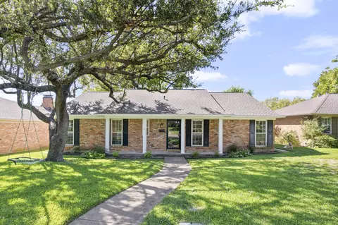 10145 Trailpine Dr, Dallas, TX 75238
