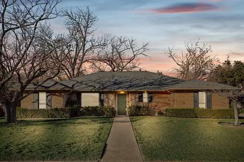 9235 Orbiter Dr, Dallas, TX 75243