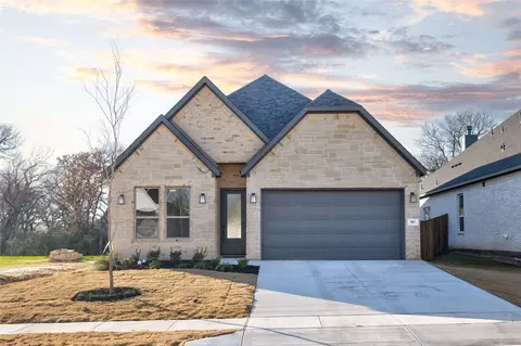907 Boston Ln, River Oaks, TX 76114