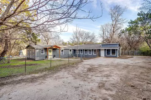 210 N Cedar St, Whitney, TX 76692