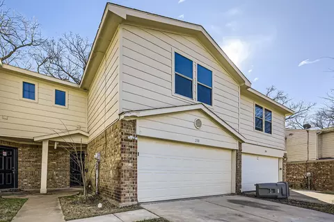 208 Creek Cove Dr, Dallas, TX 75217