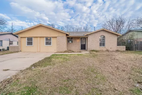 221 Buie Dr, Everman, TX 76140